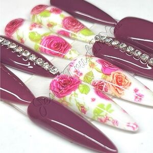 Floral Nail Art Set with Rhinestones Press On Nails Stiletto